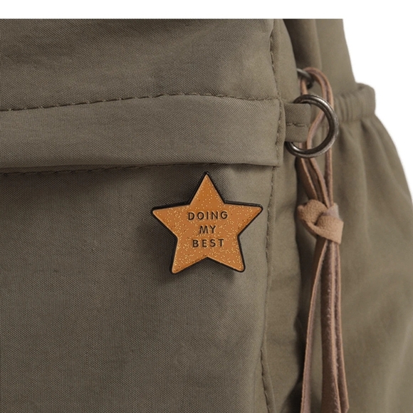 NEW‼️Star Shaped Enamel Pin - Picture 4 of 4